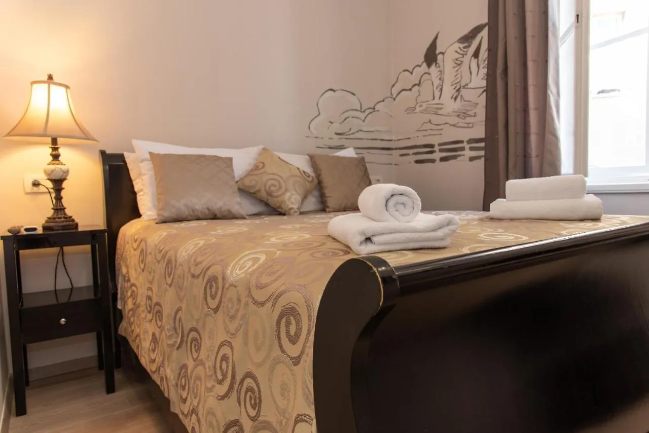 Palace Queen Mary I Luxury Rooms Split Croatia