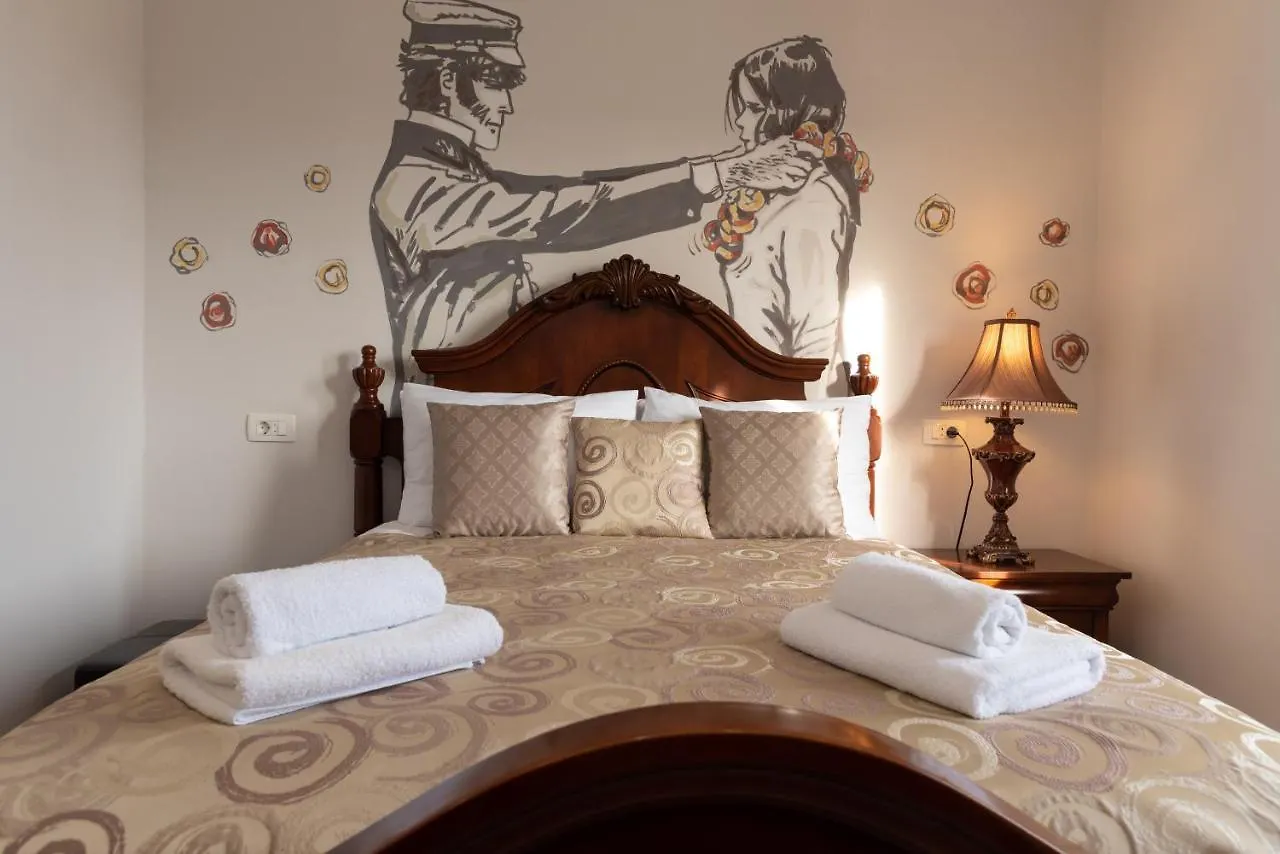 Guest house Palace Queen Mary I Luxury Rooms Split