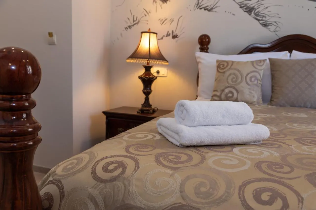 Palace Queen Mary I Luxury Rooms Split
