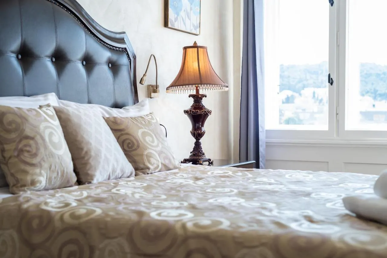 Palace Queen Mary I Luxury Rooms Split