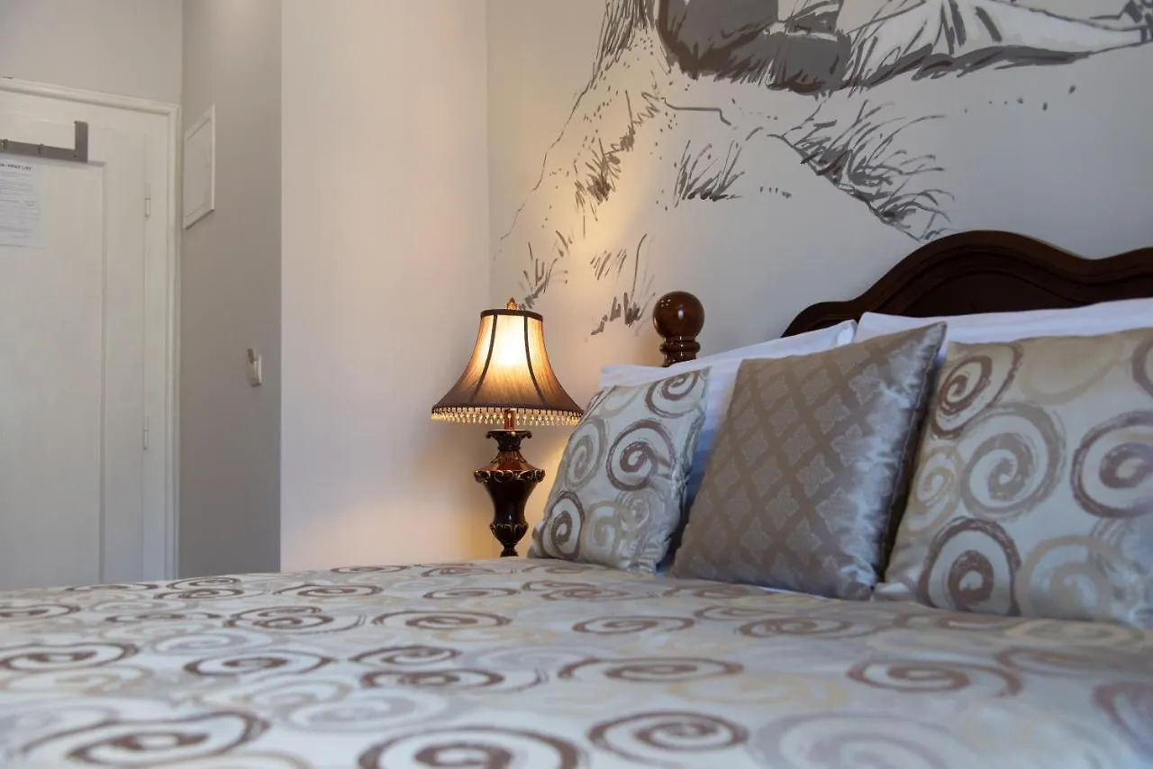 Palace Queen Mary I Luxury Rooms Split