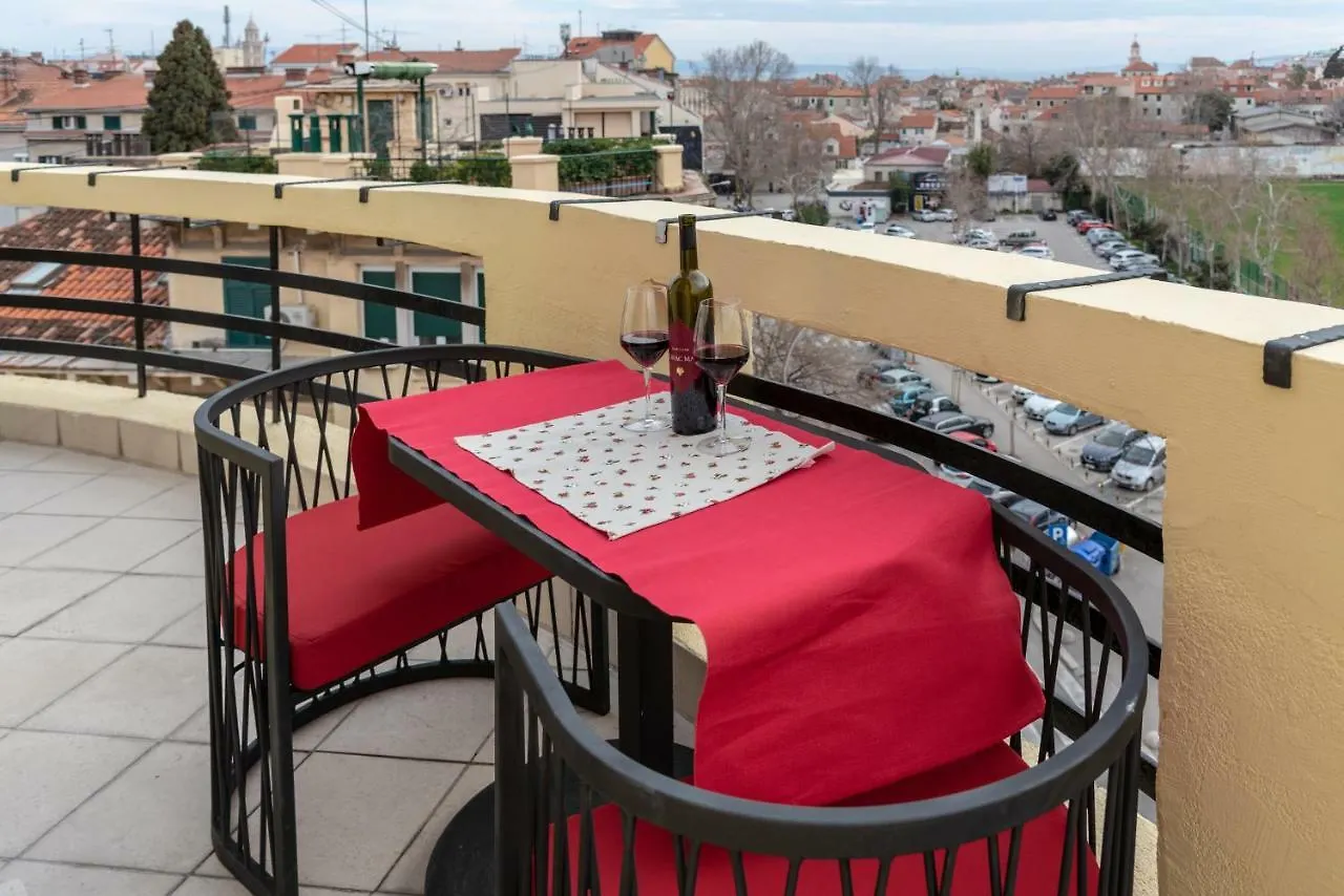 **** Guest house Palace Queen Mary I Luxury Rooms Split Croatia