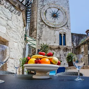 Spaladium Guest house